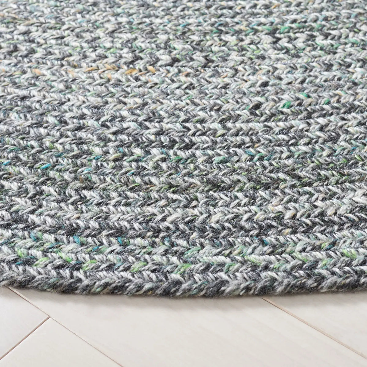 Safavieh Braided 5'-0" x 5'-0" Rug in Green / Grey