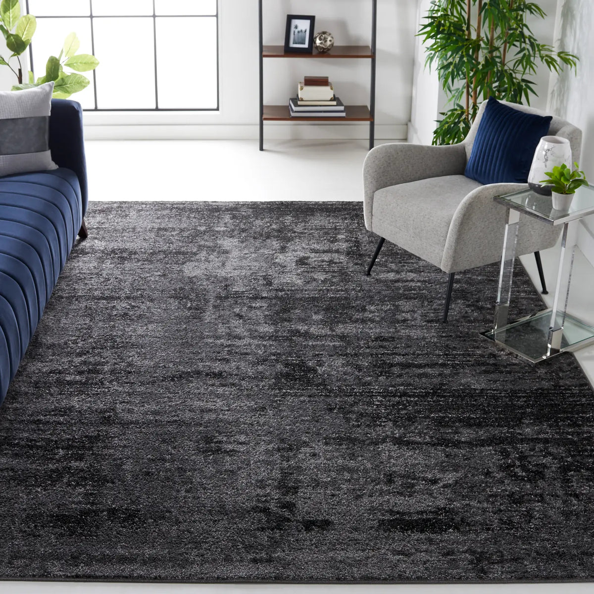 Safavieh Adirondack 10'-0" x 14'-0" Rug in Black / Ivory