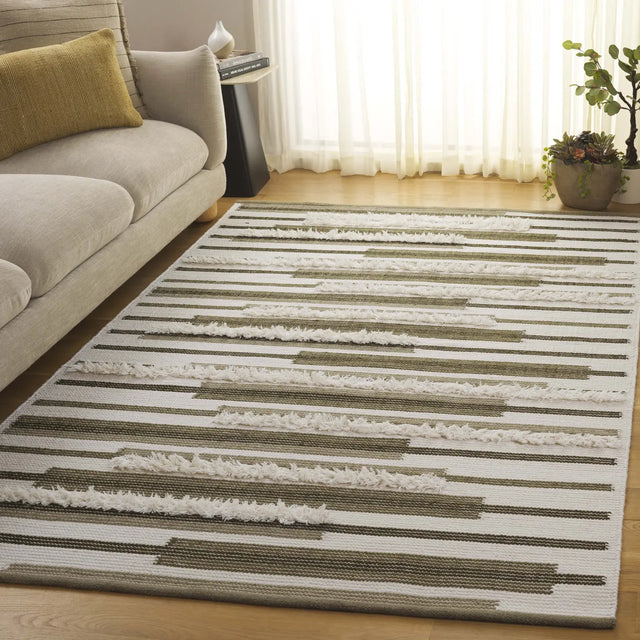 Safavieh Kenya 4'-0" x 6'-0" Rug in Olive / Ivory