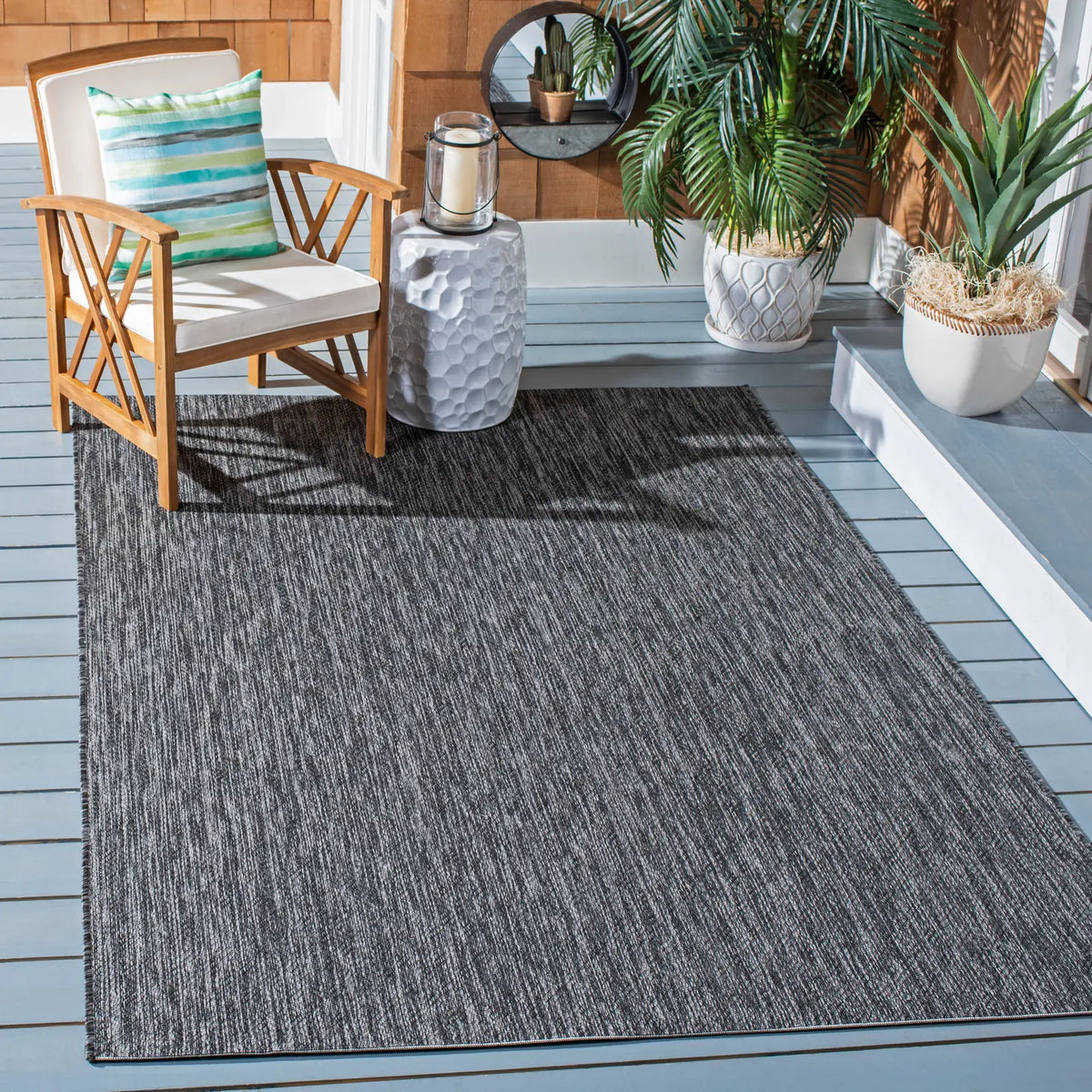 Safavieh Courtyard 4'-0" x 5'-7" Rug in Black / Grey