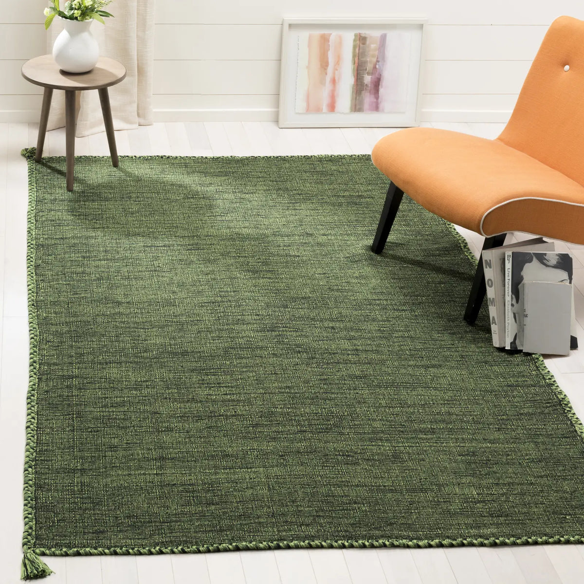 Safavieh Montauk 4'-0" x 6'-0" Rug in Green / Black