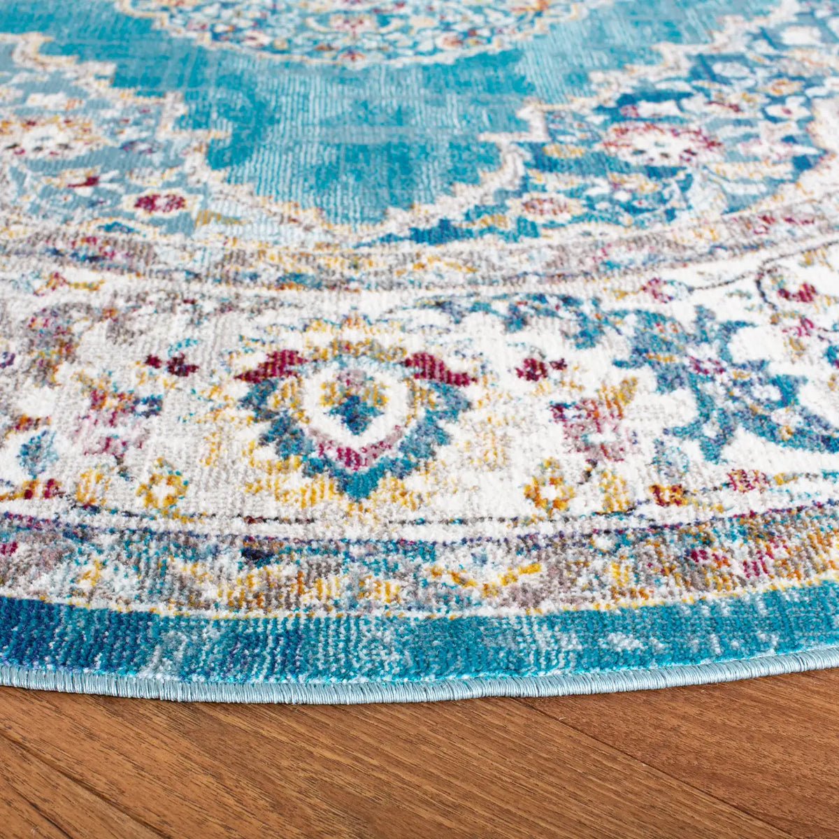 Safavieh Aria 6'-5" x 6'-5" Rug in Ivory / Navy