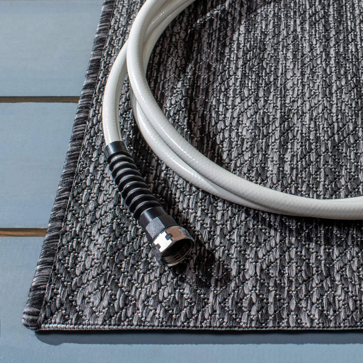 Safavieh Courtyard 4'-0" x 5'-7" Rug in Black / Grey