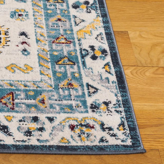 Safavieh Bayside 4'-0" x 6'-0" Rug in Navy / Blue