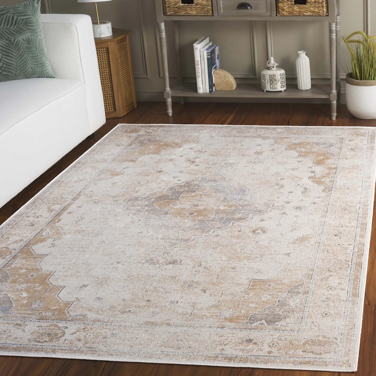 Safavieh Atlas 5'-3" x 7'-7" Rug in Ivory / Beige