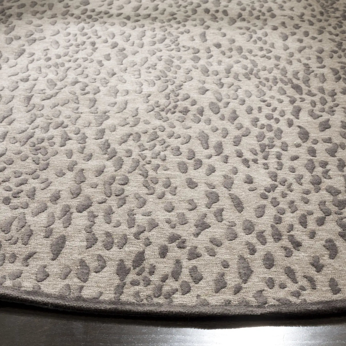 Safavieh Marbella 6'-0" x 6'-0" Rug in Light Grey / Dark Grey