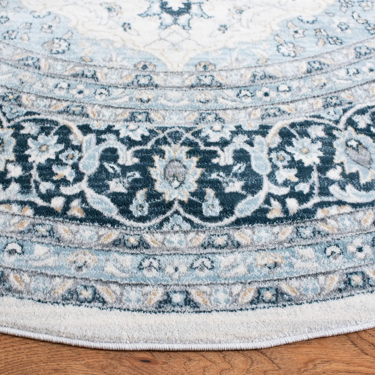 Safavieh Isabella 6'-7" x 6'-7" Rug in Cream / Dark Blue