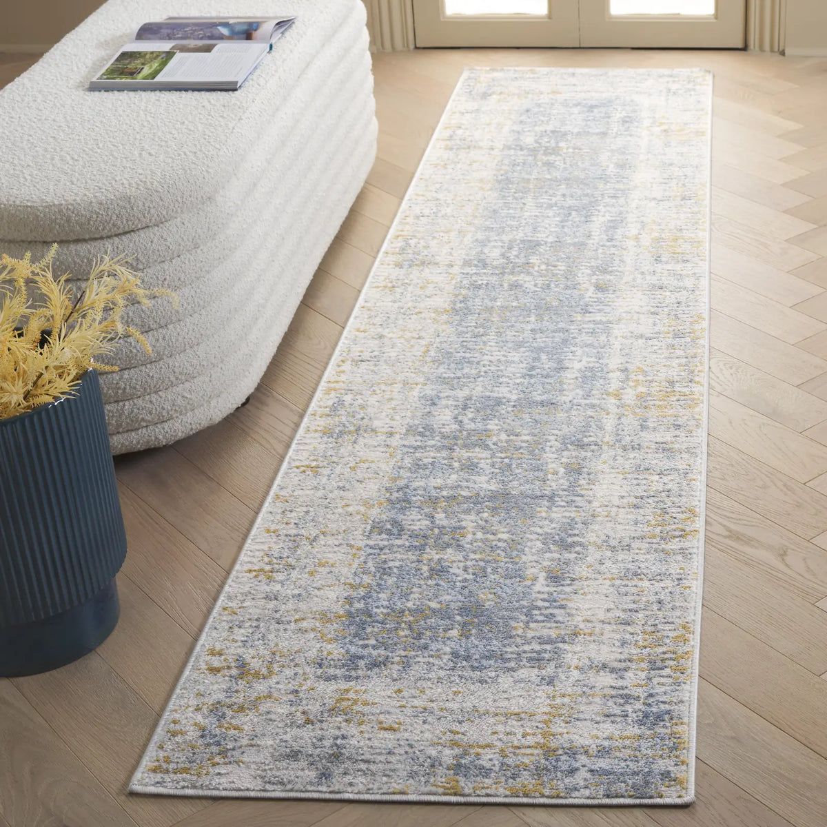 Safavieh Palma 2'-2" x 9'-0" Rug in Beige / Light Blue