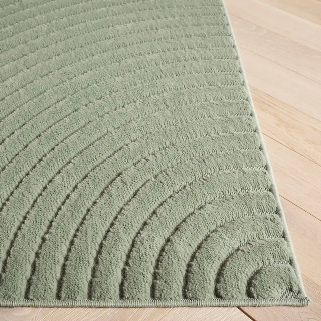 Safavieh Selena 5'-3" x 7'-6" Rug in Green