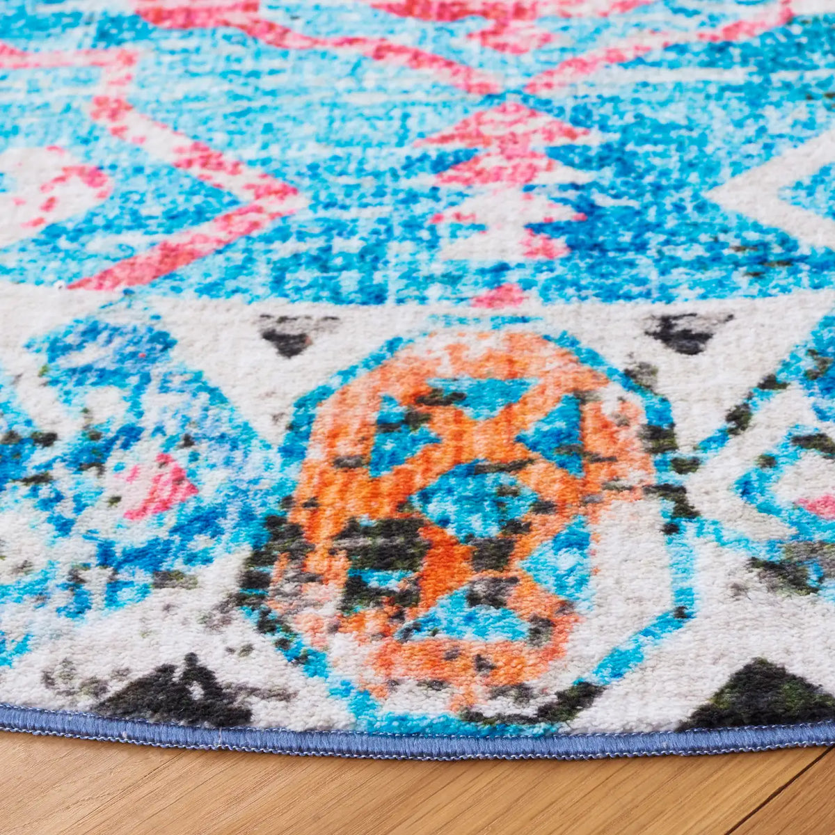 Safavieh Riviera 6'-7" x 6'-7" Rug in Light Blue / Pink