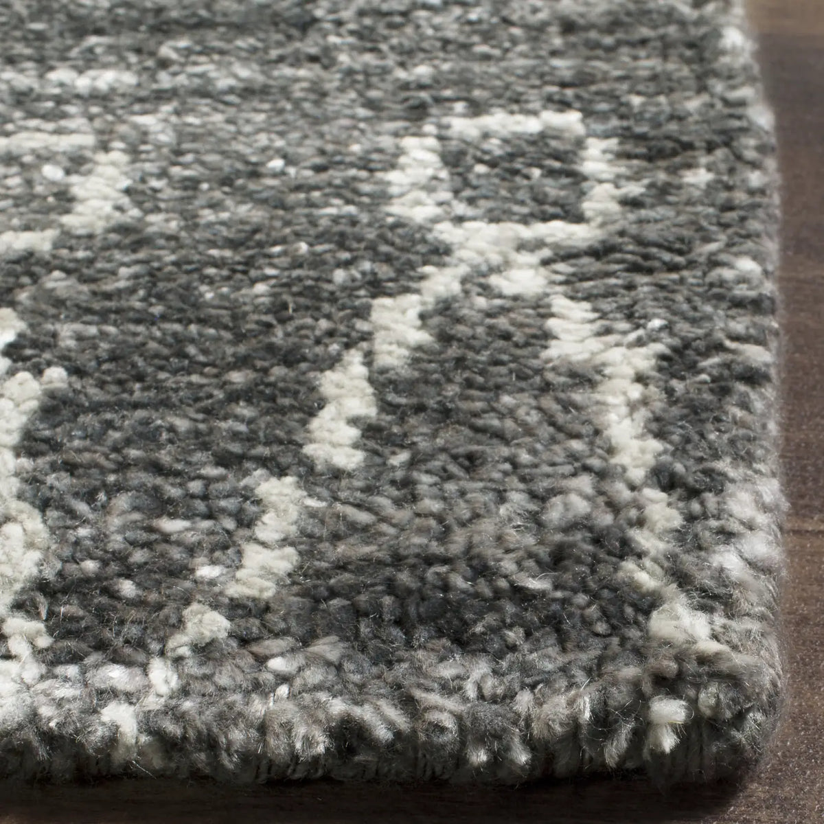 Safavieh Stone Wash 8'-0" x 10'-0" Rug in Grey / Beige