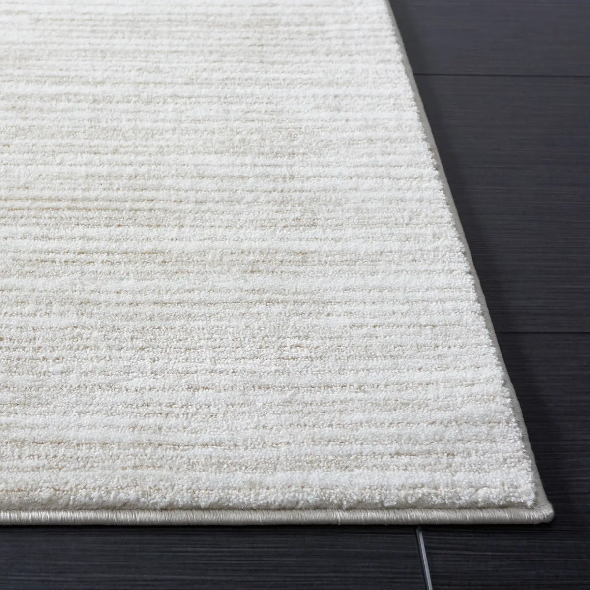 Safavieh Vision 4'-0" x 6'-0" Rug in Ivory