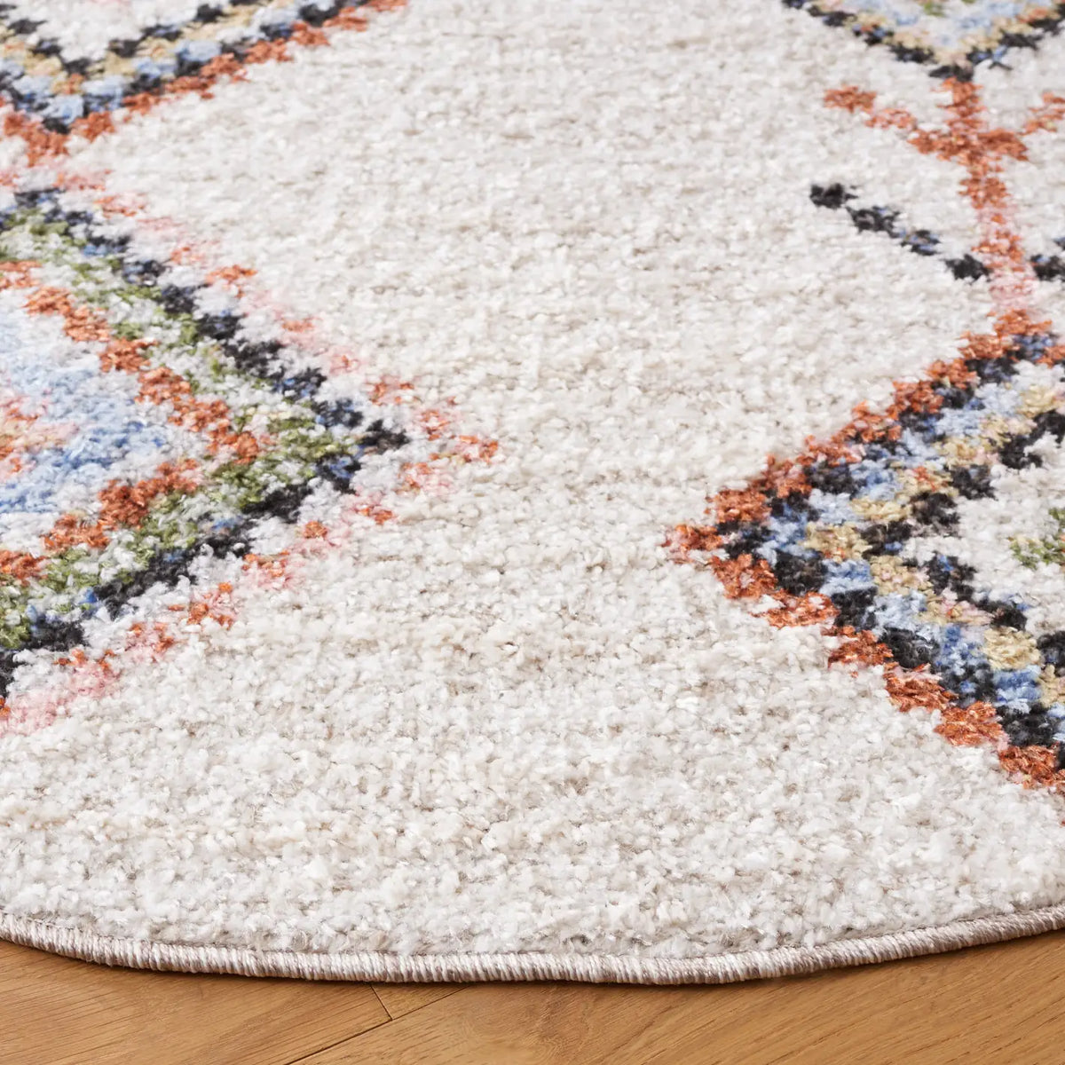 Safavieh Chapel 6'-7" x 6'-7" Rug in Ivory / Black
