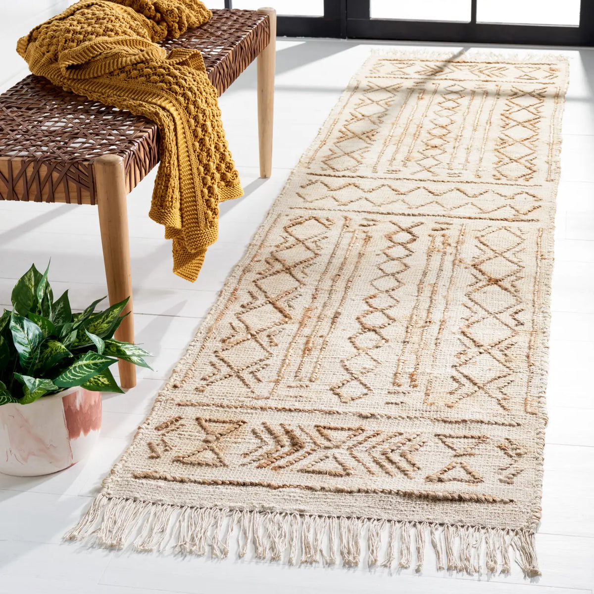 Safavieh Natural Fiber 2'-3" x 9'-0" Rug in Natural / Beige