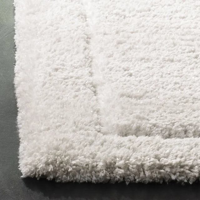 Safavieh Glamour Shag 4'-0" x 6'-0" Rug in Ivory