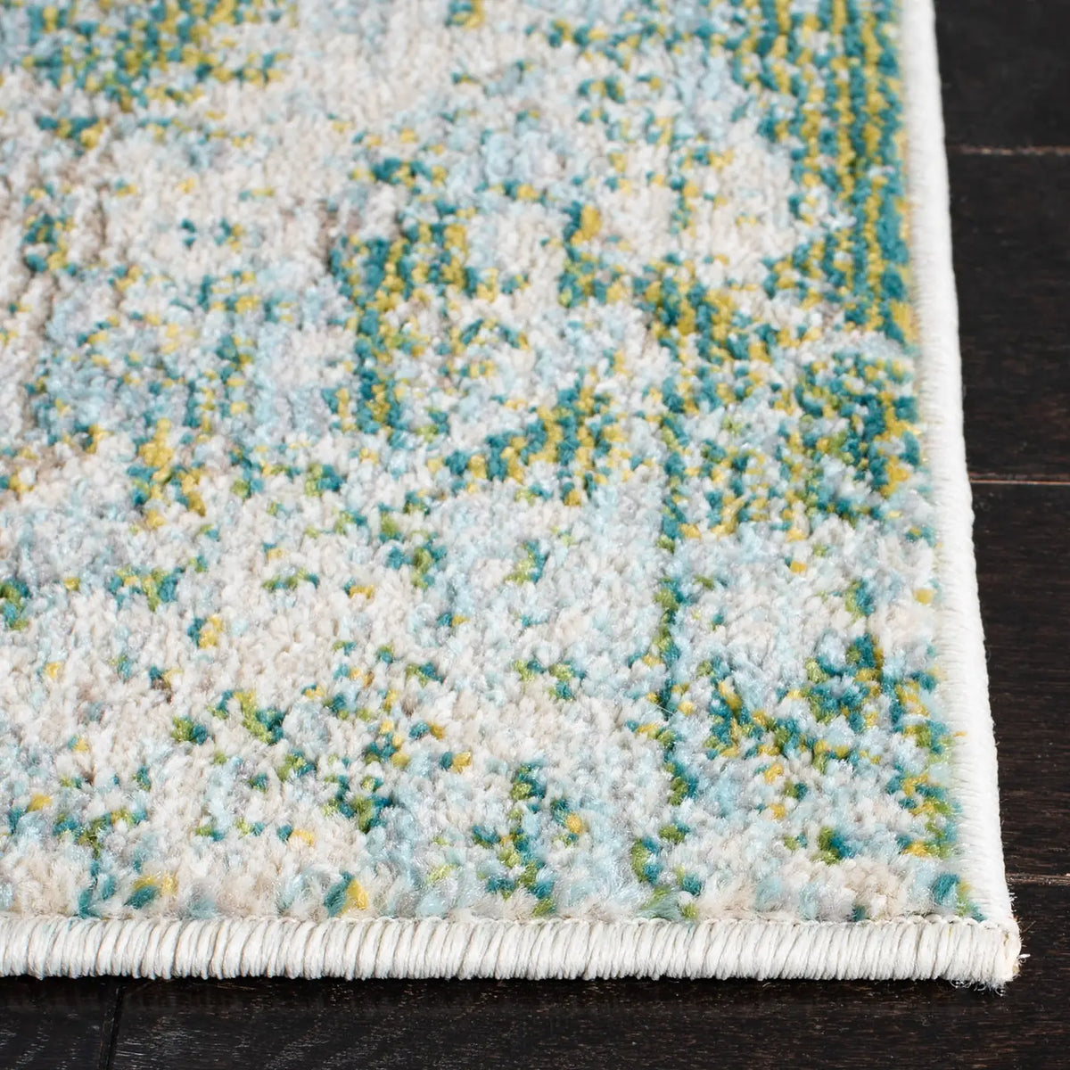 Safavieh Madison 4'-0" x 6'-0" Rug in Green / Blue