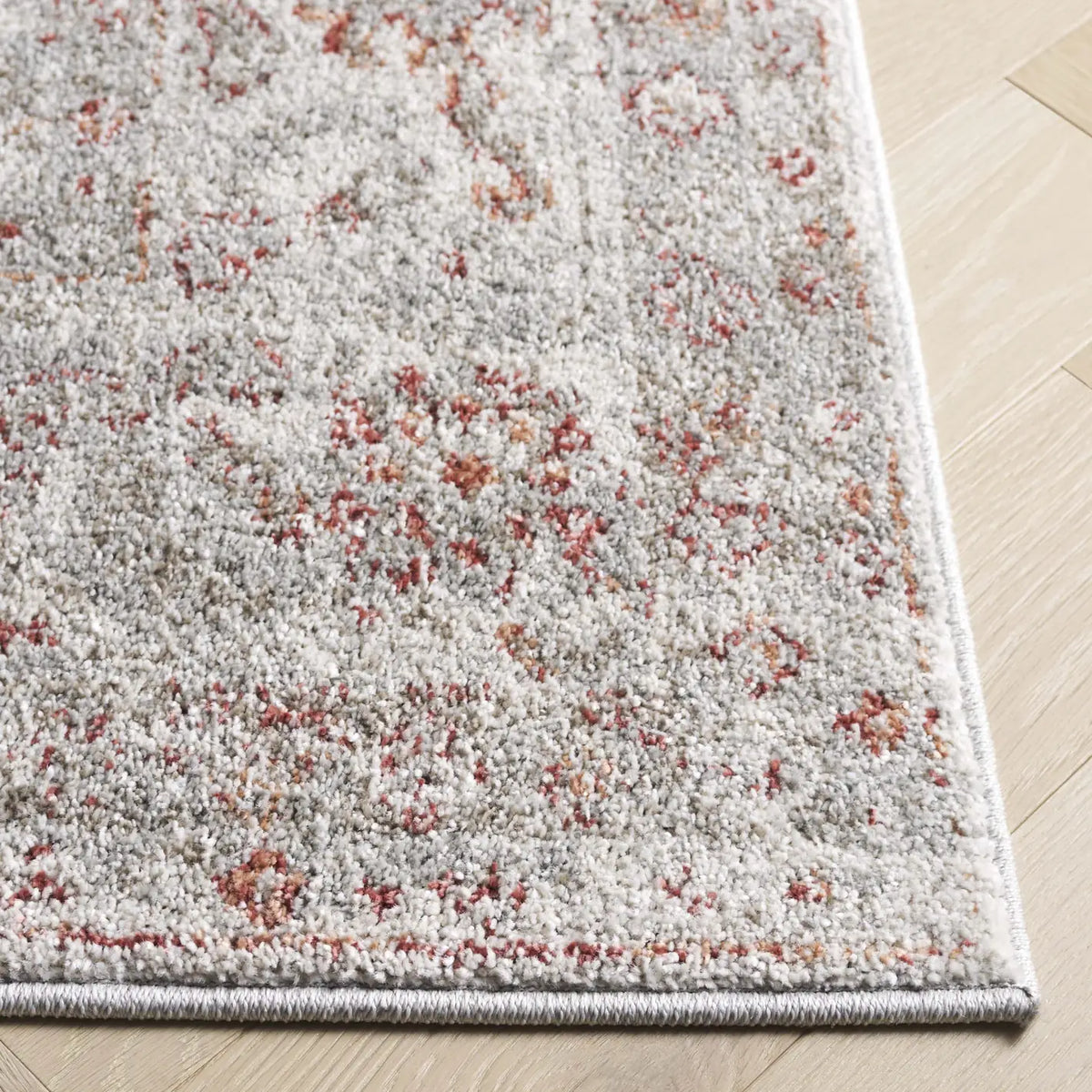 Safavieh Vintage Tabriz 4'-0" x 6'-0" Rug in Grey / Rust