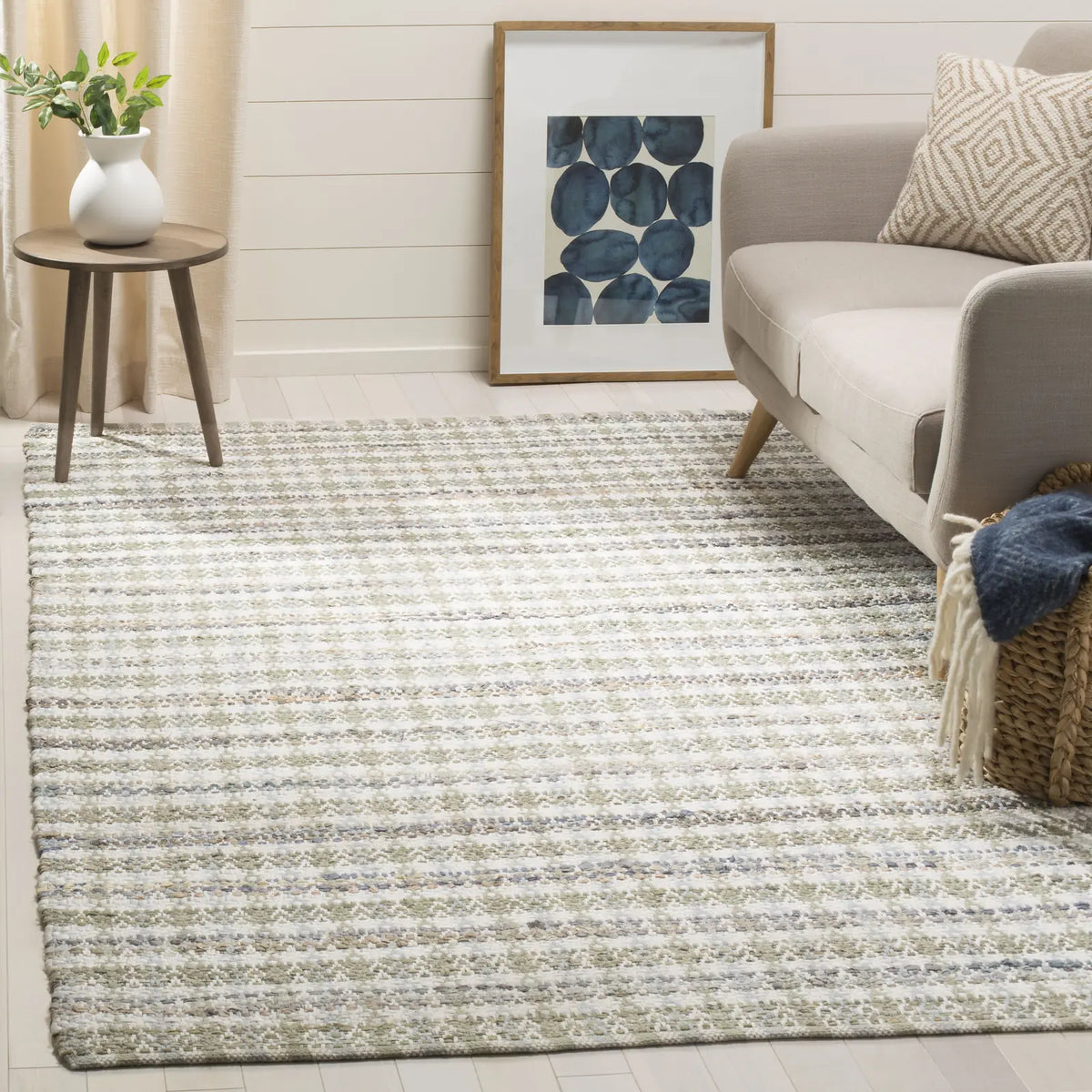 Safavieh Montauk 5'-0" x 8'-0" Rug in Beige / Multi