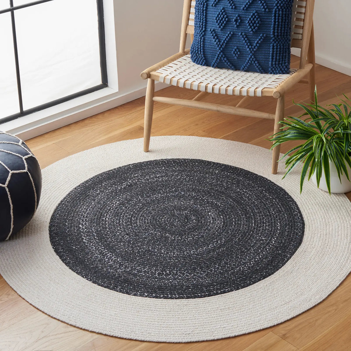 Safavieh Braided 5'-0" x 5'-0" Rug in Black / Ivory