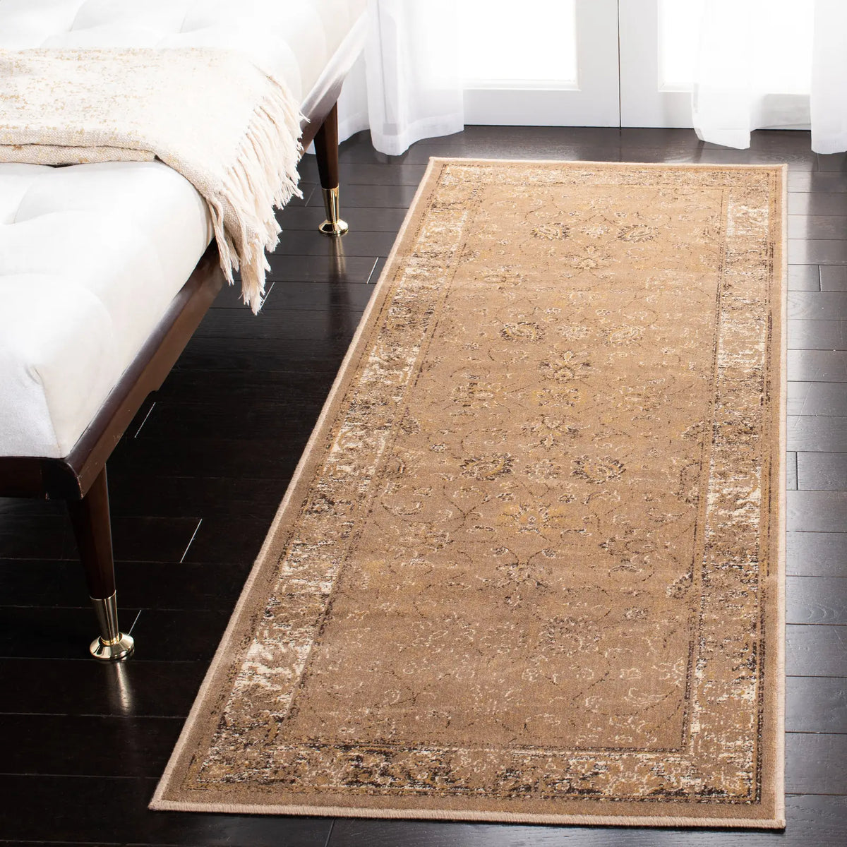 Safavieh Vintage 2'-2" x 6'-0" Rug in Taupe