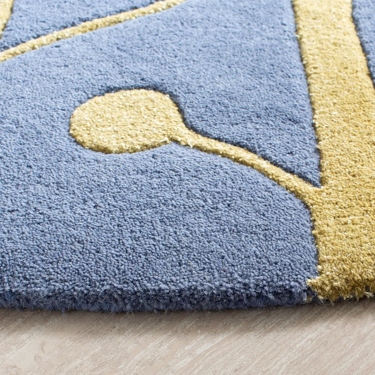 Safavieh Soho 6'-0" x 6'-0" Rug in Blue / Multi