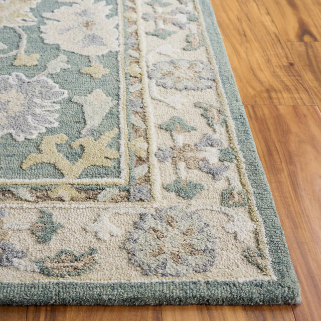 Safavieh Ebony 4'-0" x 6'-0" Rug in Green / Beige