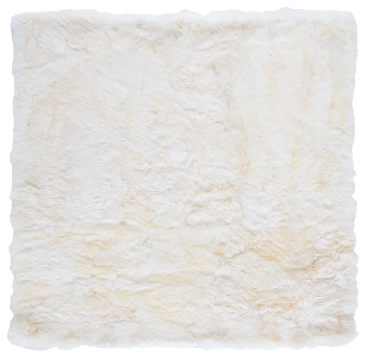 Safavieh Sheep Skin 5'-0" x 5'-0" Rug in Natural / White