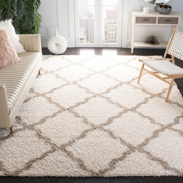 Safavieh Sgd-Dallas Shag 10'-0" x 14'-0" Rug in Ivory / Beige
