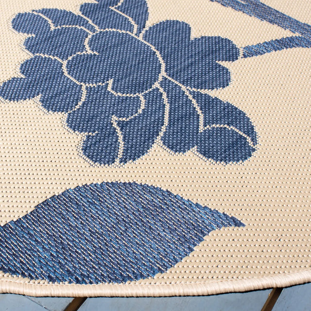 Safavieh Courtyard 5'-3" x 5'-3" Rug in Beige / Blue