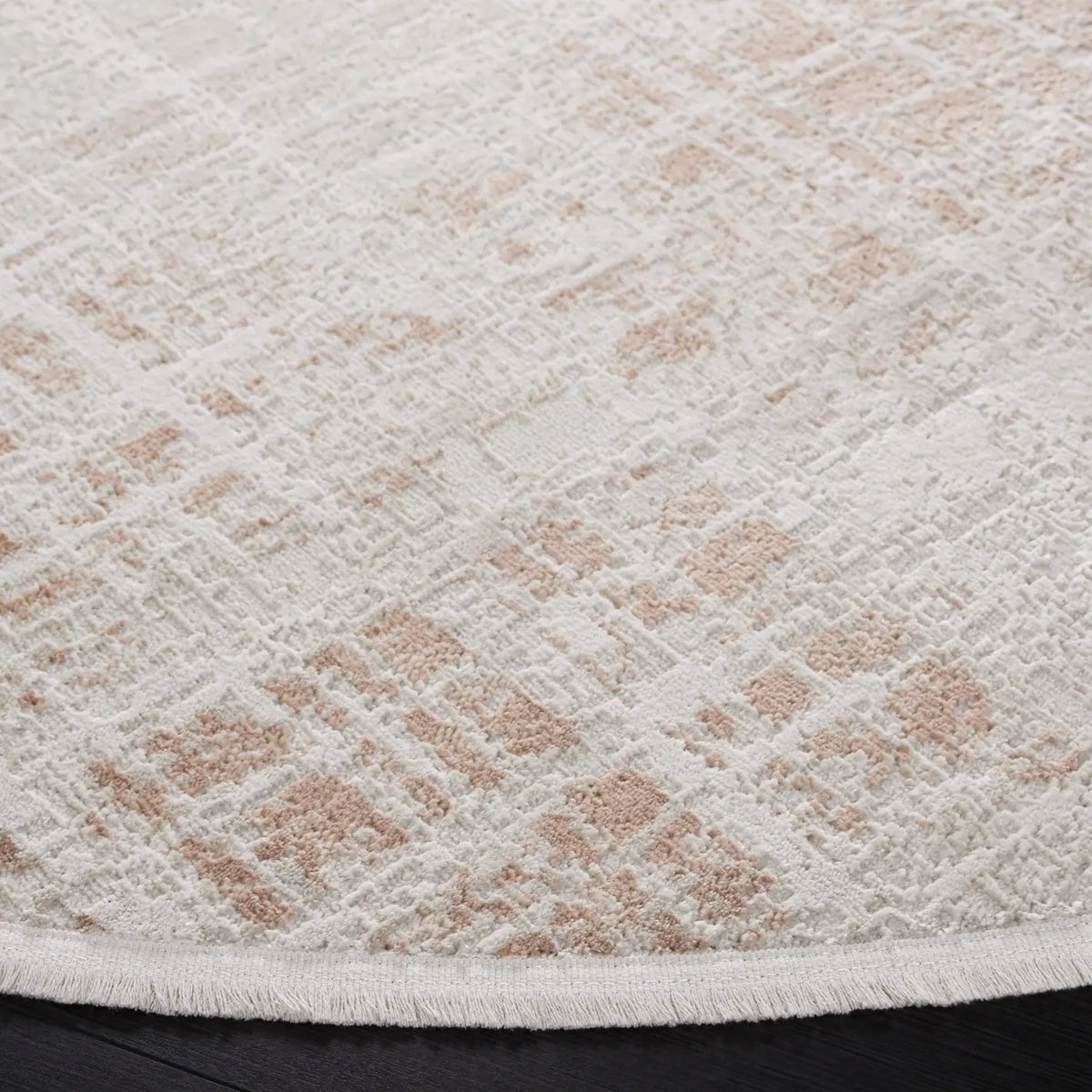 Safavieh Mila 6'-7" x 6'-7" Rug in Ivory / Beige