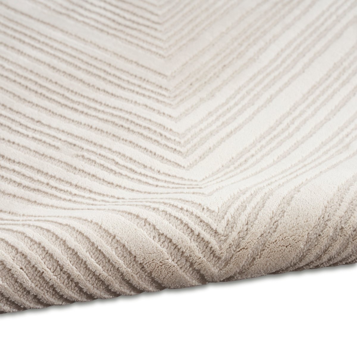 Calvin Klein Home Ck024 Irradiant Irr02 Ivory Rug.