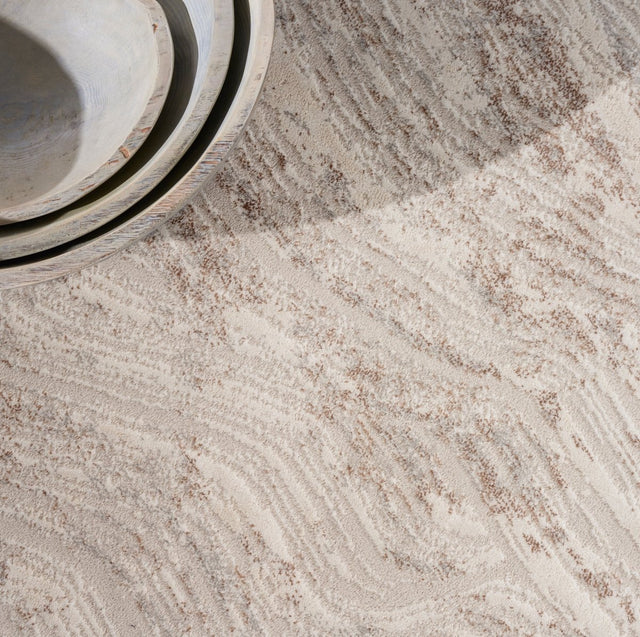 Calvin Klein Home Ck024 Irradiant Irr04 Silver Grey Rug.