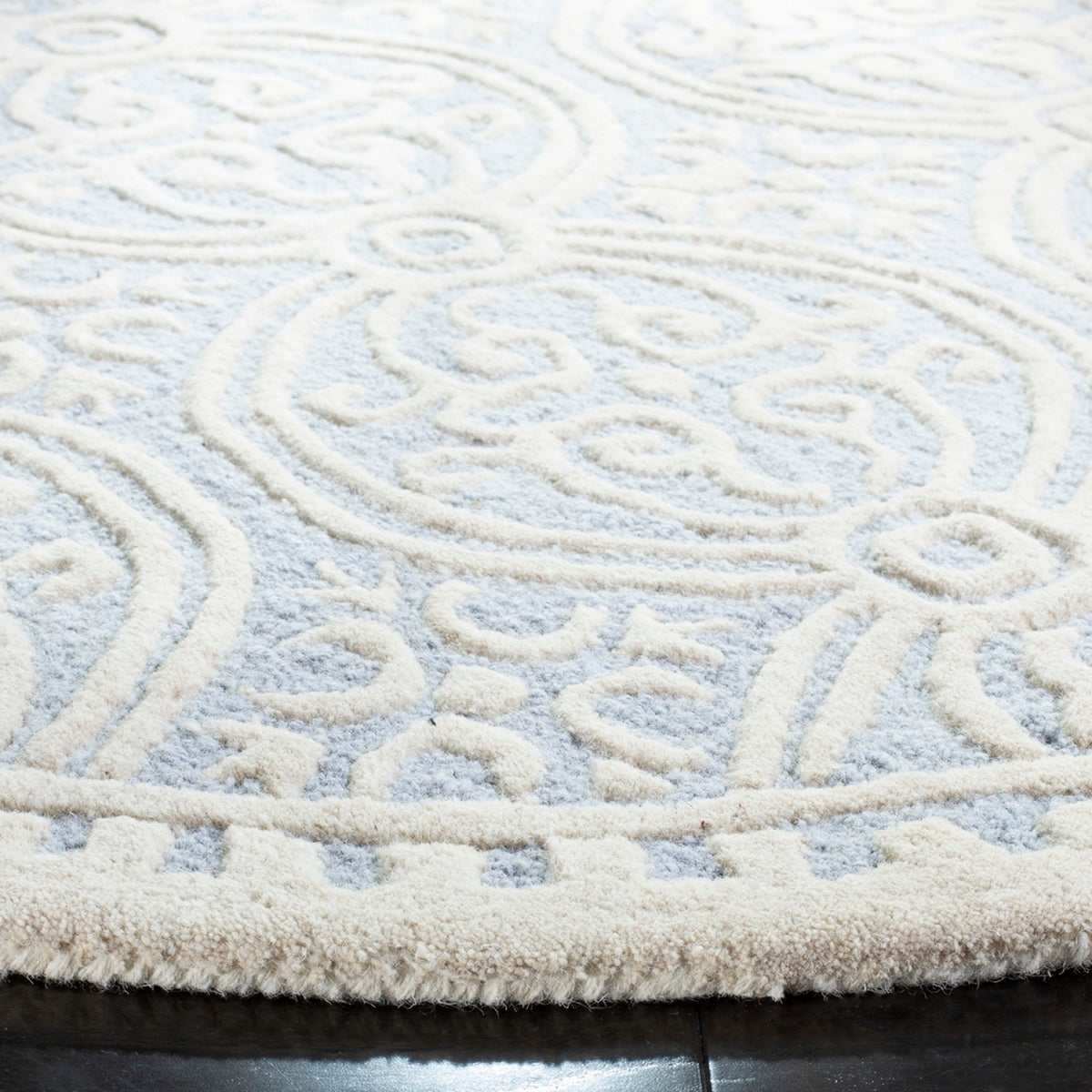 Safavieh Cambridge Cam123A Light Blue / Ivory Rugs