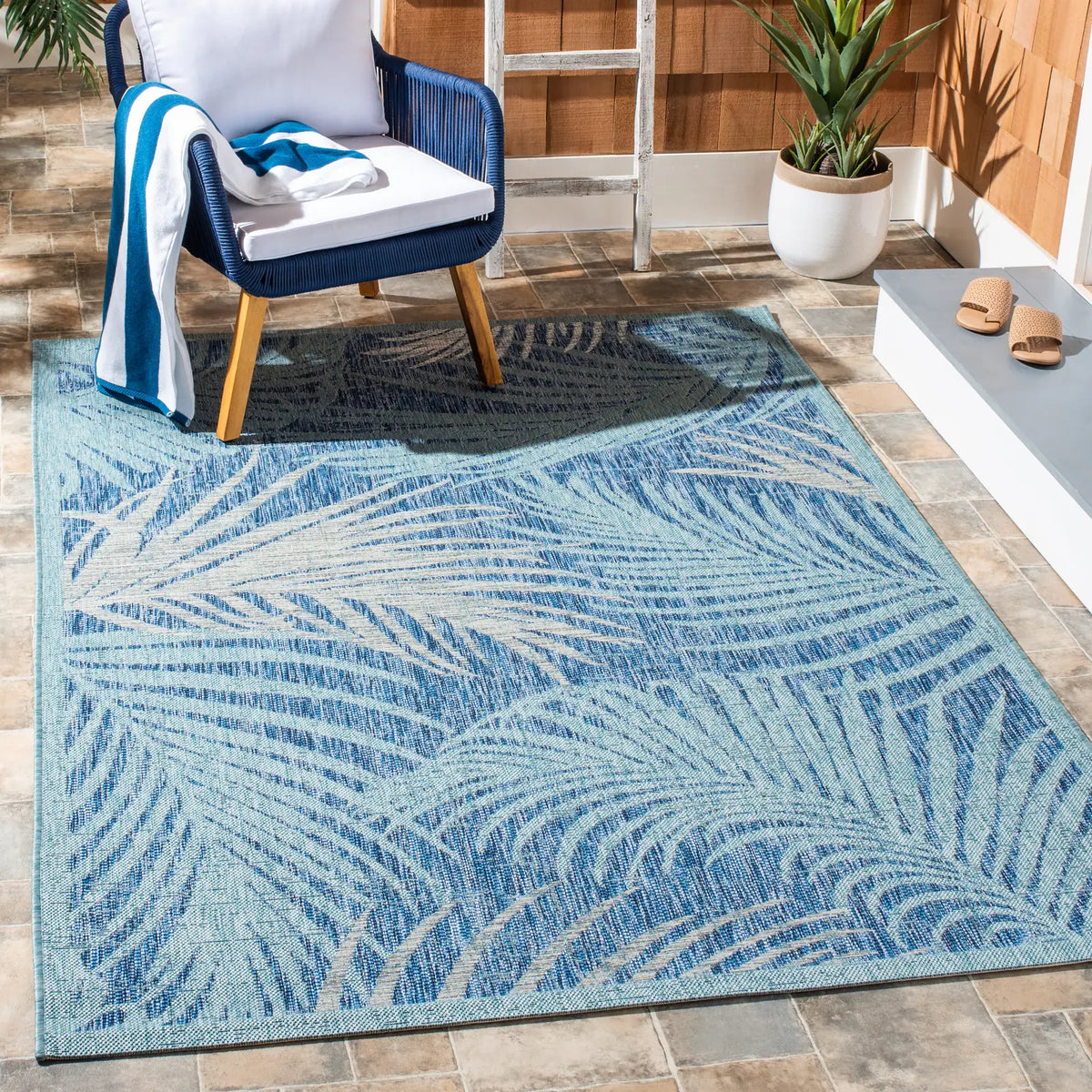 Safavieh Courtyard 4'-0" x 5'-7" Rug in Aqua / Navy