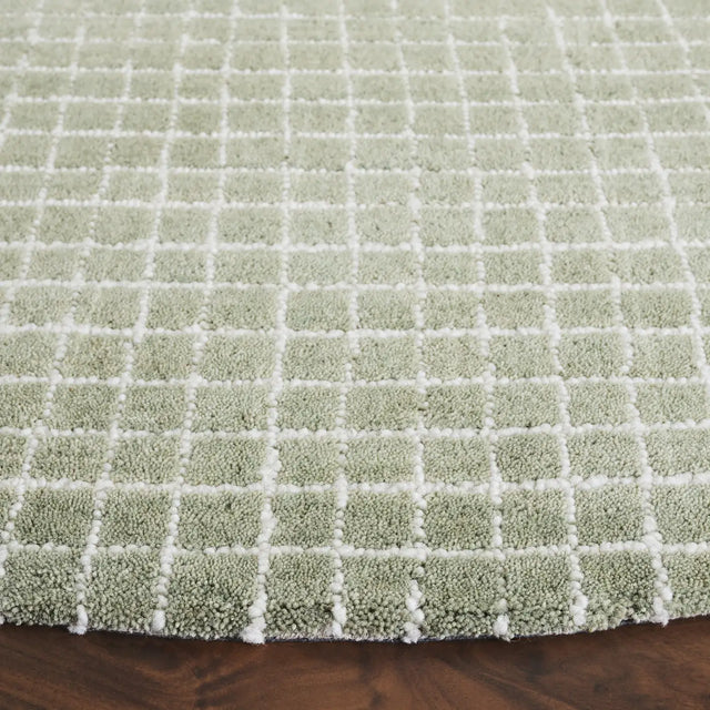Safavieh Genre 6'-0" x 6'-0" Rug in Green / Ivory