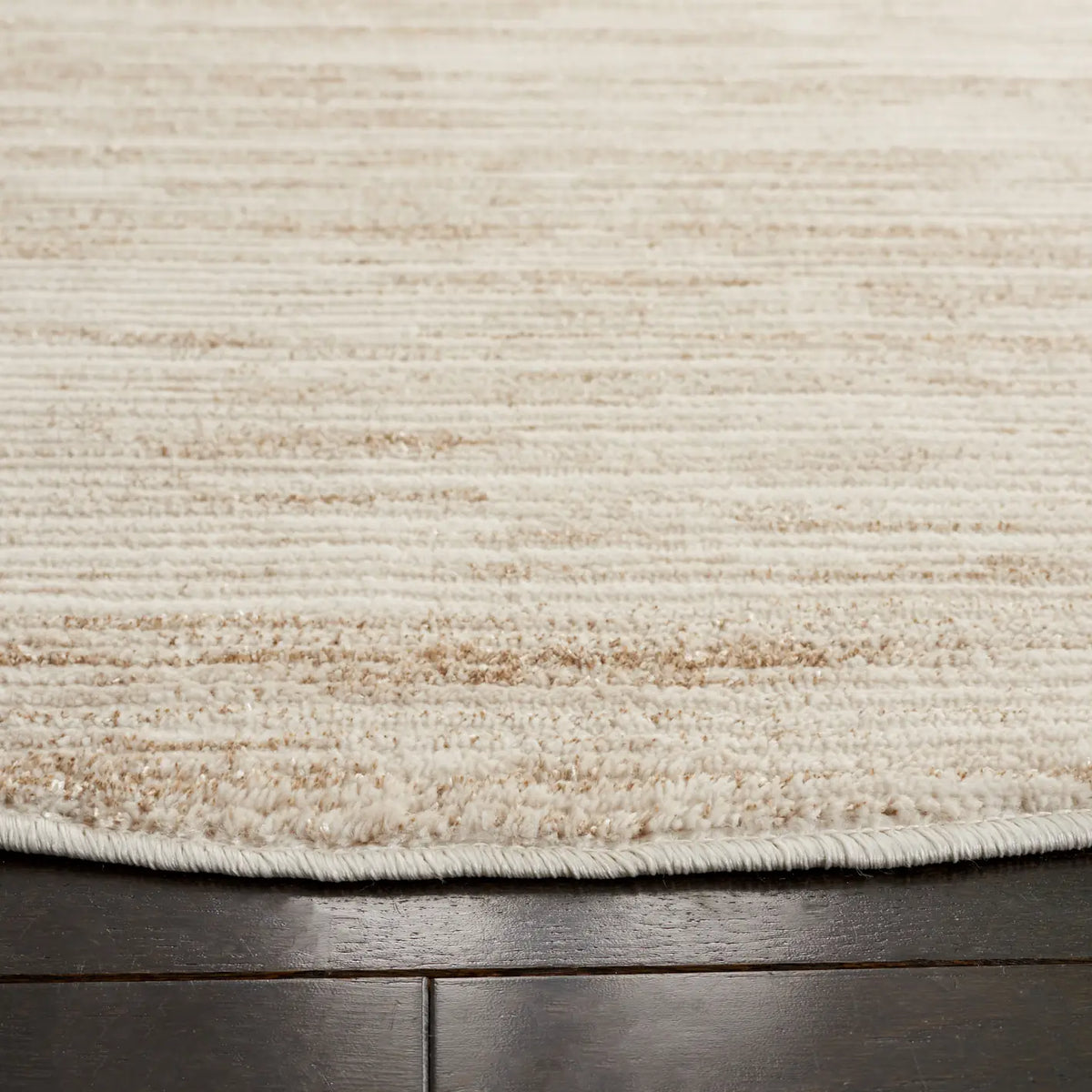 Safavieh Whisper 6'-7" x 6'-7" Rug in Ivory / Beige