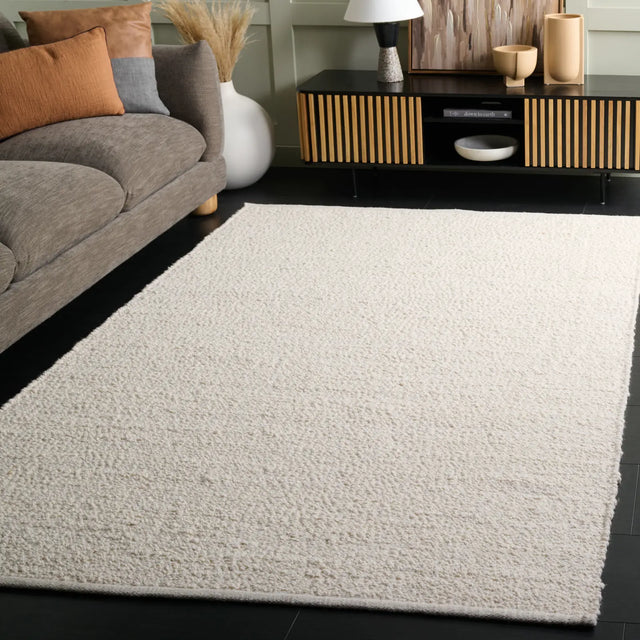 Safavieh Natura 4'-0" x 6'-0" Rug in Ivory