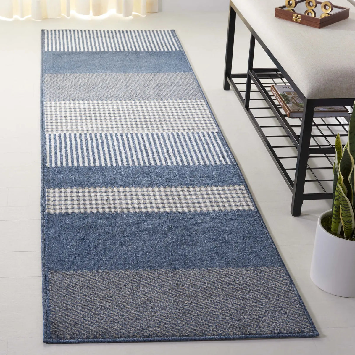 Safavieh Pyramid 2'-2" x 8'-0" Rug in Navy / Ivory