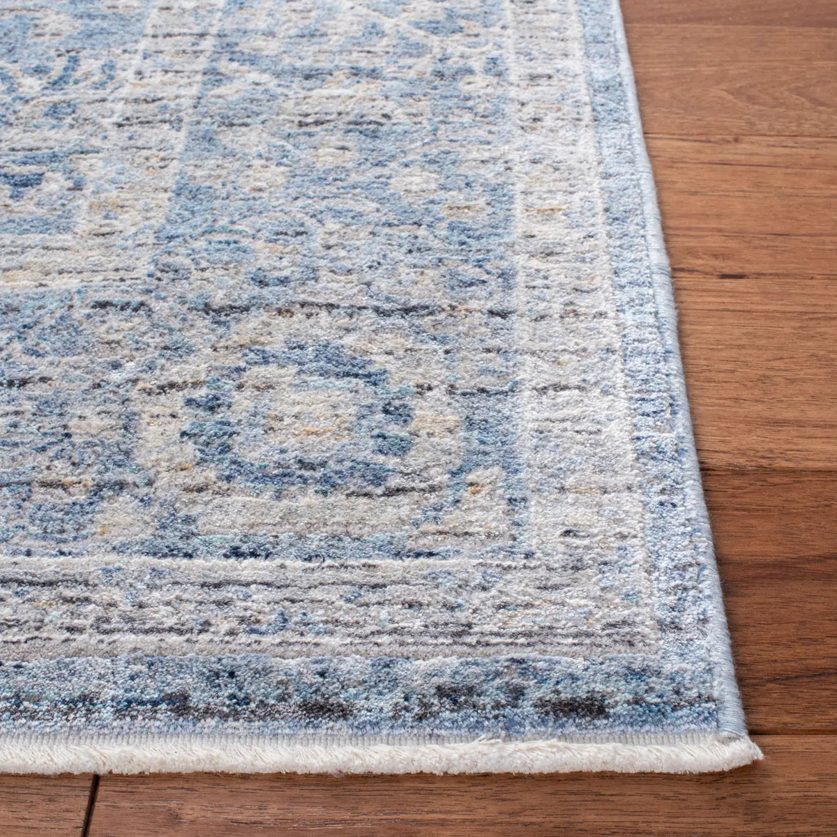 Safavieh Dream 4'-0" x 6'-0" Rug in Grey / Turquoise