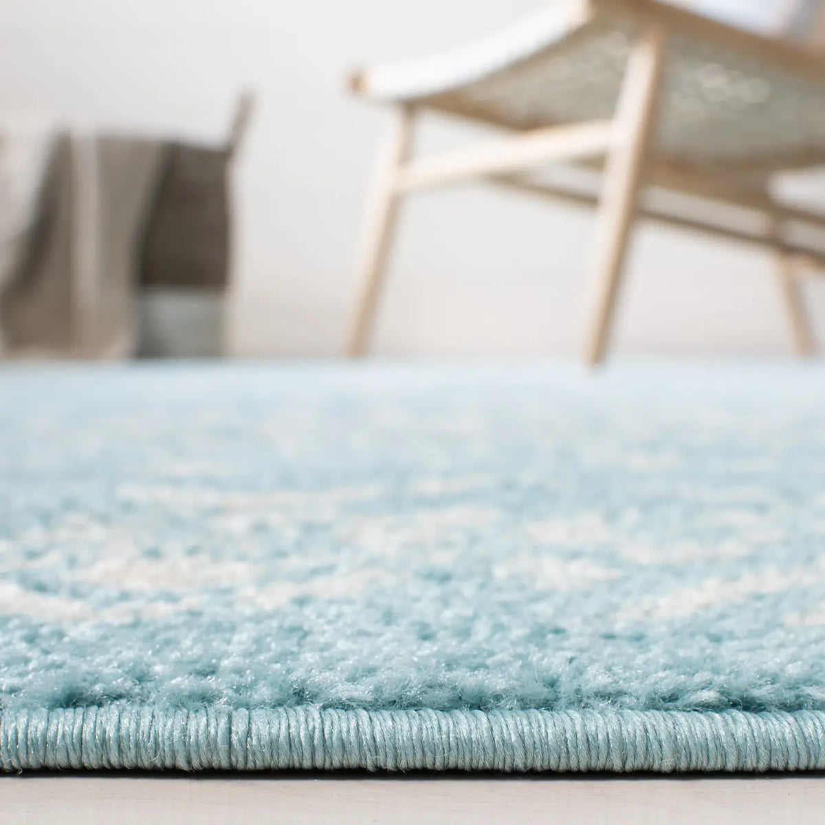 Safavieh Tulum 4'-0" x 6'-0" Rug in Turquoise / Ivory
