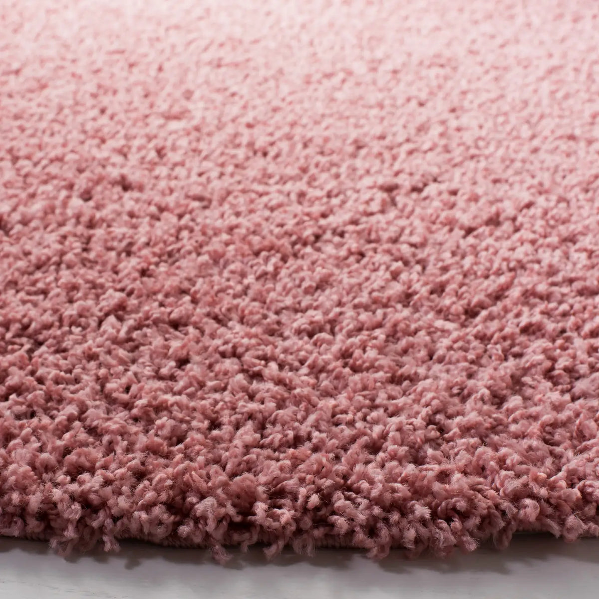Safavieh Primo Shag 6'-7" x 6'-7" Rug in Rose