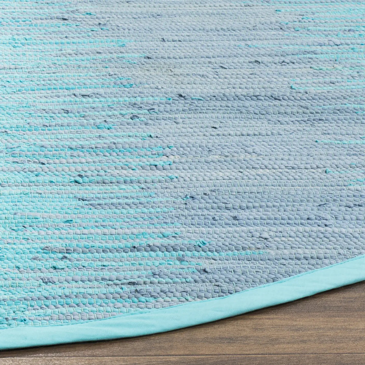 Safavieh Montauk 6'-0" x 6'-0" Rug in Turquoise