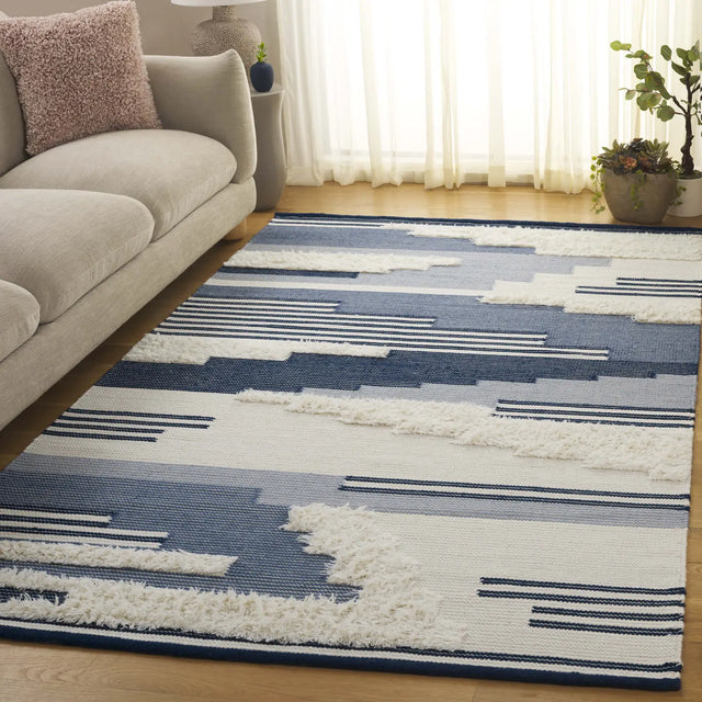 Safavieh Kenya 4'-0" x 6'-0" Rug in Blue / Ivory
