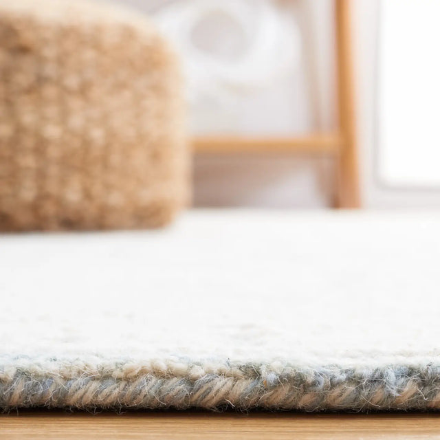 Safavieh Abstract 4'-0" x 6'-0" Rug in Blue / Ivory