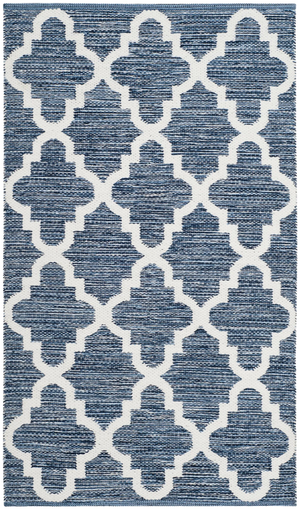 Safavieh Montauk 2'-3" x 3'-9" Rug in Navy / Ivory