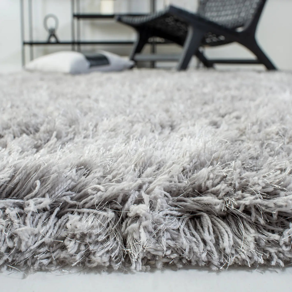 Safavieh Ocean Shag 8'-0" x 10'-0" Rug in Silver