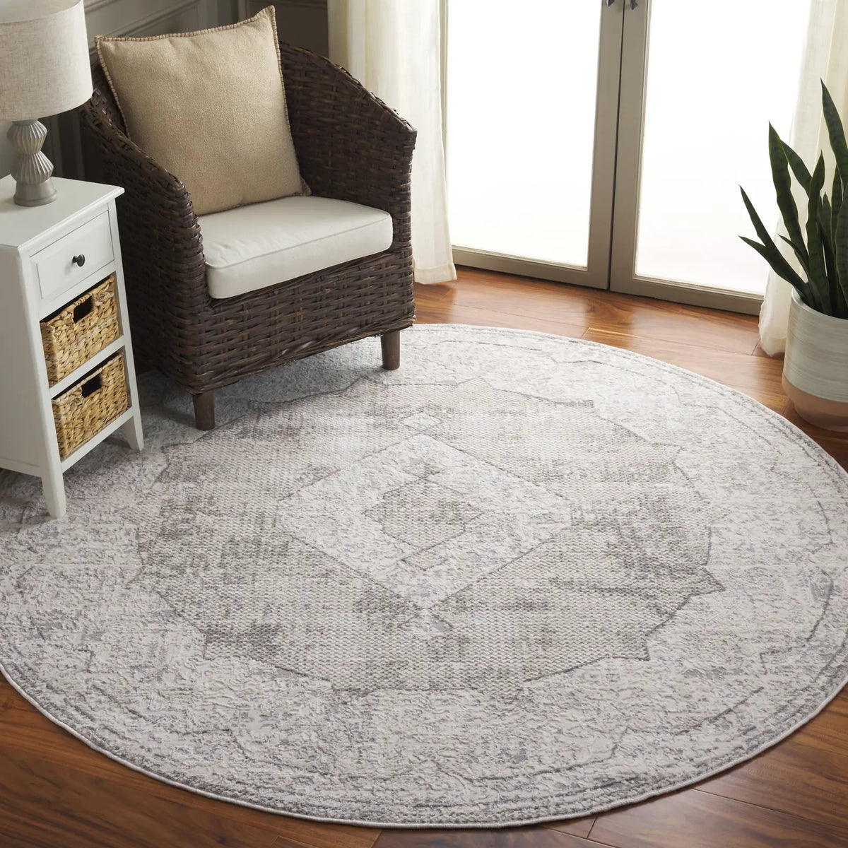 Safavieh Easton 6'-7" x 6'-7" Rug in Ivory / Grey