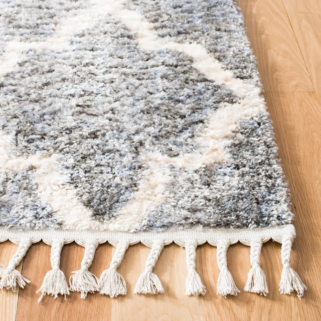 Safavieh Berber Fringe Shag 5'-3" x 7'-6" Rug in Grey / Cream