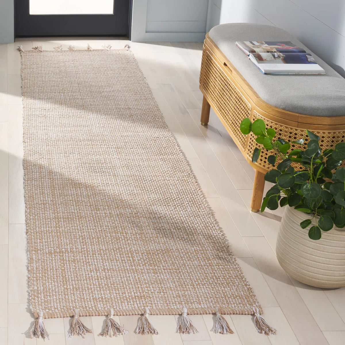 Safavieh Montauk 2'-3" x 9'-0" Rug in Beige