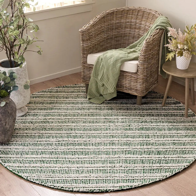 Safavieh Metro 6'-0" x 6'-0" Rug in Green / Ivory